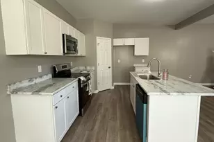 174 Charlotte Cir, Statham, GA 30666 - Photo 3