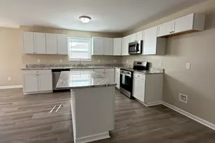 210 Charlotte Cir, Statham, GA 30666 - Photo 3