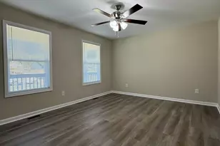 210 Charlotte Cir, Statham, GA 30666 - Photo 11