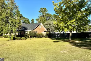 405 Preston St, Metter, GA 30439 - Photo 25