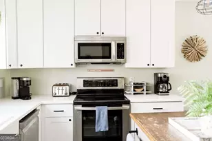 1313 Beachview Dr, Saint Simons, GA 31522 - Photo 9