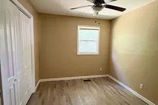 203 Vienna Cir, Fort Valley, GA 31030 - Photo 11