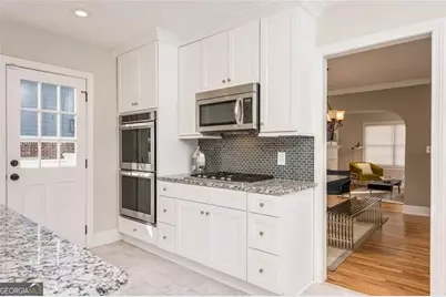 311 Delmont Drive NE #UPSTAIRS, Atlanta, GA 30305 - Photo 5