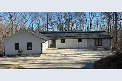 250 Harbor Heights Circle, Lavonia, GA 30553 - Photo 1