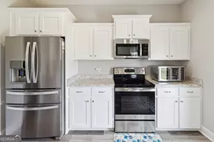 306 Old Rockdale Dr, Statesboro, GA 30461 - Photo 7