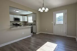 190 Charlotte Cir, Statham, GA 30666 - Photo 3