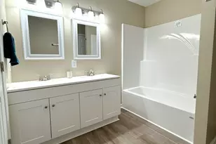 190 Charlotte Cir, Statham, GA 30666 - Photo 15