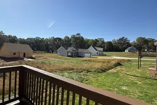 190 Charlotte Cir, Statham, GA 30666 - Photo 19