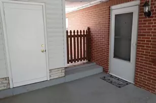 186 Lake Dr, Atlanta, GA 30340 - Photo 9