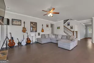 200 Darien Dr, Senoia, GA 30276 - Photo 11