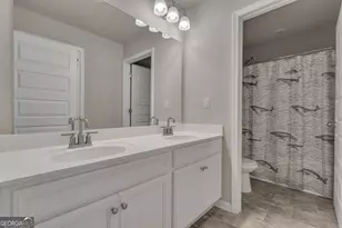 200 Darien Dr, Senoia, GA 30276 - Photo 17