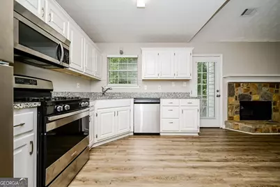 407 Victoria Place Drive, Locust Grove, GA 30248 - Photo 7