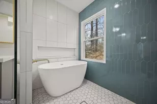 2433 Helmsdale Dr NE, Atlanta, GA 30345 - Photo 23