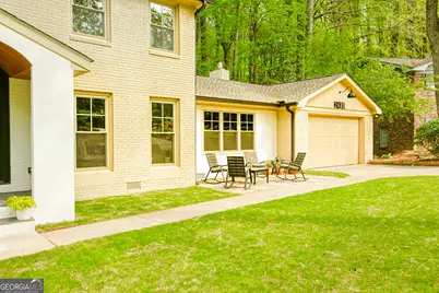 2433 Helmsdale Drive NE, Atlanta, GA 30345 - Photo 3