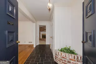 2350 Oxbow Cir, Stone Mountain, GA 30087 - Photo 7