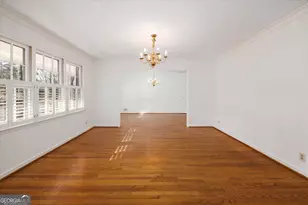 2350 Oxbow Cir, Stone Mountain, GA 30087 - Photo 9