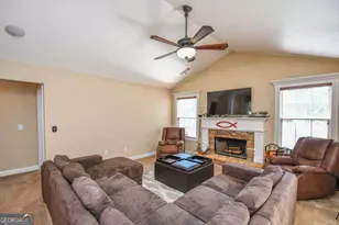 886 Jefferson Walk Cir, Jefferson, GA 30549 - Photo 19