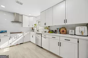 203 Foxwood Cir, Saint Marys, GA 31558 - Photo 13