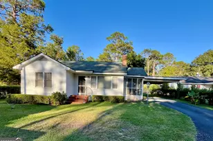 404 Community Dr, Waycross, GA 31501 - Photo 1