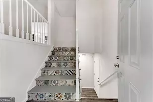 540 Alcovy Hills Dr, Lawrenceville, GA 30045 - Photo 3