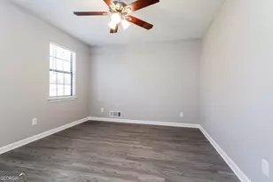 1181 Timbercrest Dr, Lawrenceville, GA 30045 - Photo 7