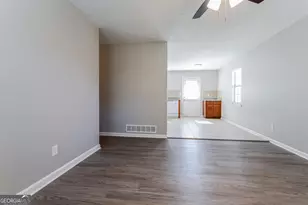 1181 Timbercrest Dr, Lawrenceville, GA 30045 - Photo 3