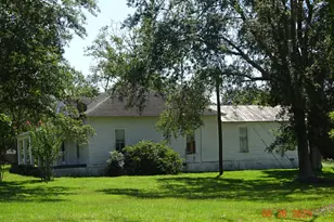 326 N River St, Claxton, GA 30417 - Photo 3