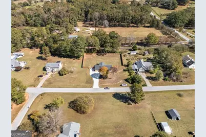 2001 Raymonds Drive, Loganville, GA 30052 - Photo 13