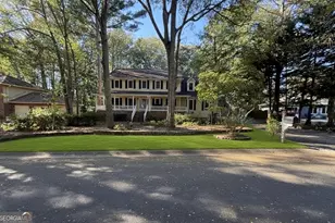 153 Lakeside Dr, Peachtree City, GA 30269 - Photo 1