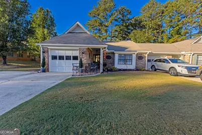 250 Jeff Davis Place, Fayetteville, GA 30214 - Photo 3