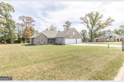 219 Rowland Circle, Byron, GA 31008 - Photo 5