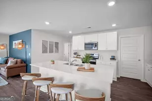 1024 Lakes Blvd, Brunswick, GA 31525 - Photo 3