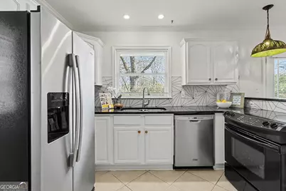 490 E Pharr Road, Decatur, GA 30030 - Photo 11