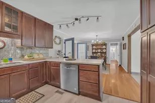 396 Brookwood Dr, Lavonia, GA 30553 - Photo 17