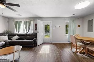 89 Bailey Dr, Newnan, GA 30263 - Photo 3