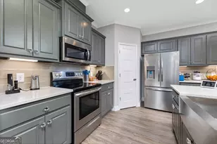 8013 Barton Dr, Midland, GA 31820 - Photo 13