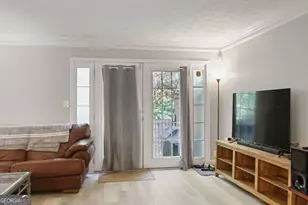 6980 Roswell Rd, Sandy Springs, GA 30328 - Photo 5