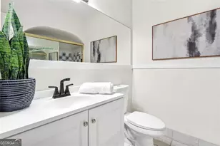 617 Hamilton E Holmes Dr, Atlanta, GA 30318 - Photo 15