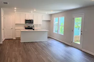 1100 NW Wedgewood Dr, Atlanta, GA 30318 - Photo 5