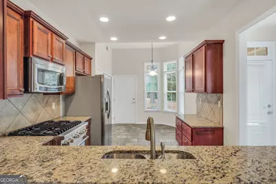 6420 Rockpoint Lane, Hoschton, GA 30548 - Photo 9