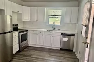 5552 Lakeside Dr, Union City, GA 30291 - Photo 9