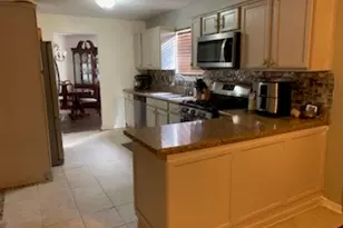 751 Trigg Lake Ct, Stone Mountain, GA 30087 - Photo 7