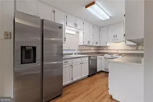 650 Corbin Lake Ct, Atlanta, GA 30350 - Photo 15