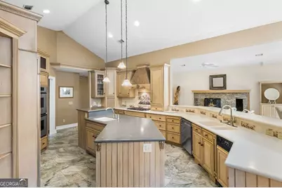 1370 Heathers Cove Circle, Hiawassee, GA 30546 - Photo 17