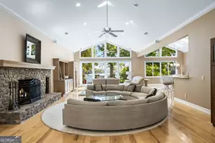 1370 Heathers Cove Cir, Hiawassee, GA 30546 - Photo 11