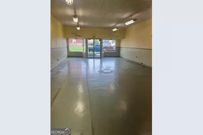 30 3rd Street, Jackson, GA 30233 - Photo 5