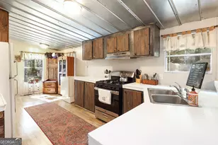 1424 Al Roberts Rd, Senoia, GA 30276 - Photo 7