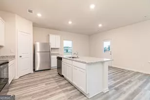 284 Limestone Cir, Conyers, GA 30013 - Photo 9