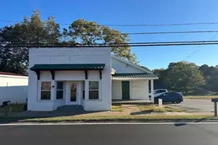 824/828 S Broad St, Commerce, GA 30529 - Photo 1