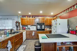 5219 Apison Rd, Cohutta, GA 30710 - Photo 5